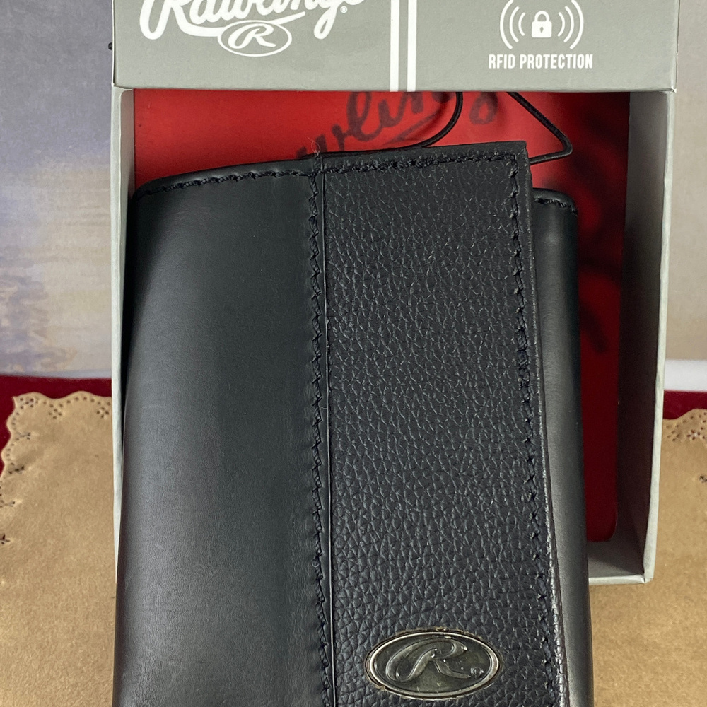 Rawlings Bases Loaded Tri-Fold Leather Wallet